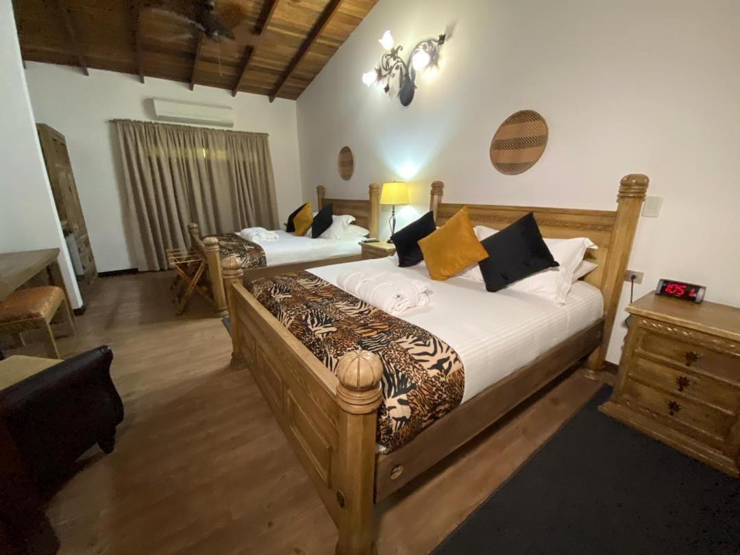 Ara Meru Lodge Canaima Exterior photo
